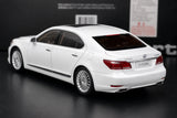 AutoArt Lexus 2007 LS600hL White 1:18 – Modello da collezione in metallo pressofuso