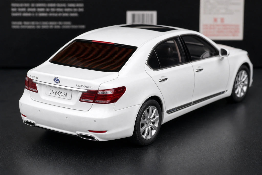 AutoArt Lexus 2007 LS600hL White 1:18 – Modello da collezione in metallo pressofuso