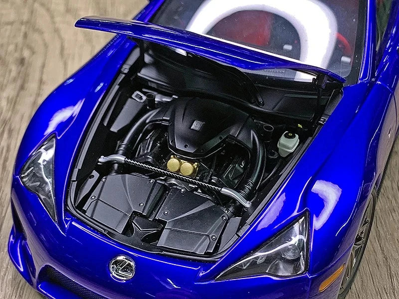 AutoArt Lexus 2010 LFA بلو 1:18 – نموذج معدني قابل للجمع من القالب المصبوب