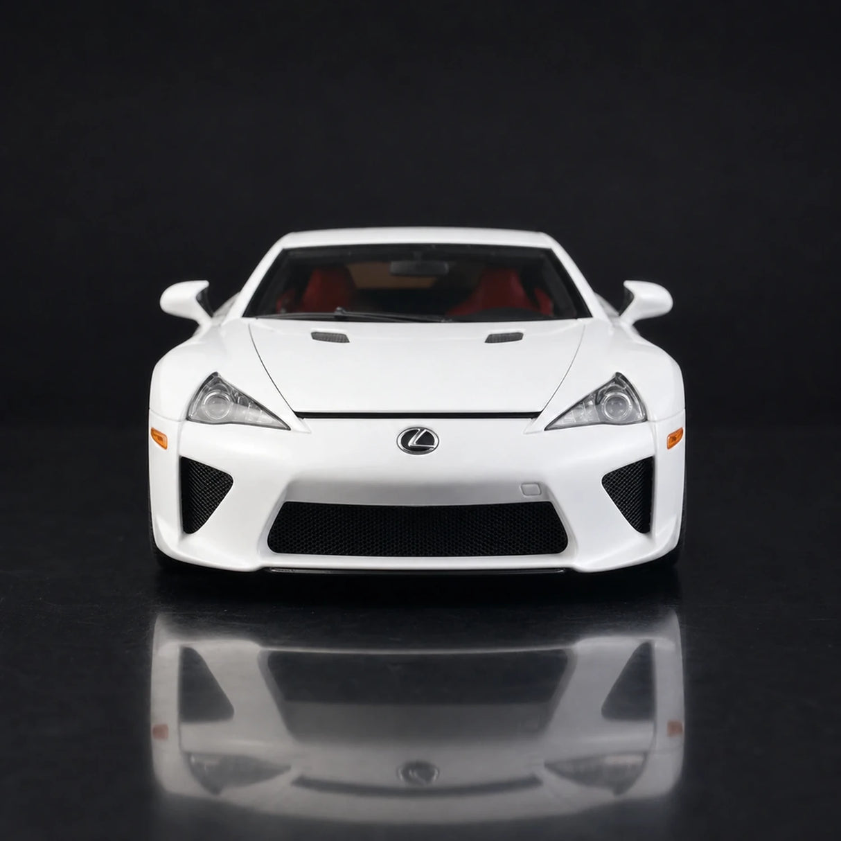 AutoArt Lexus 2010 LFA White 1:18 – Modello da collezione in pressofuso