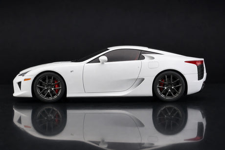 AutoArt Lexus 2010 LFA وايت 1:18 – نموذج معدني قابل للجمع مصبوب.