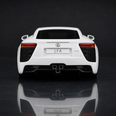AutoArt Lexus 2010 LFA وايت 1:18 – نموذج معدني قابل للجمع مصبوب.