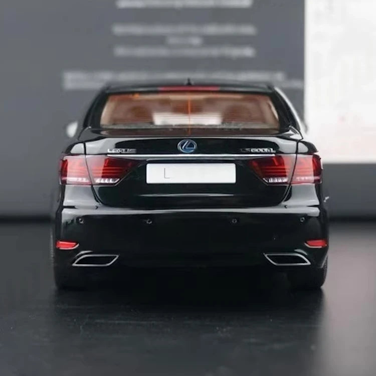 [AutoArt] 1:18 Lexus 2013 LS 600hL Black Model Car Die-Cast