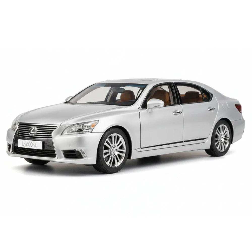 [AutoArt] 1:18 Lexus 2013 LS 600hL Silver Model Car Die-Cast