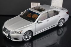 [AutoArt] 1:18 Lexus 2013 LS 600hL Silver Model Car Die-Cast