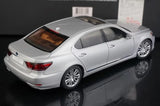 [AutoArt] 1:18 Lexus 2013 LS 600hL Silver Model Car Die-Cast