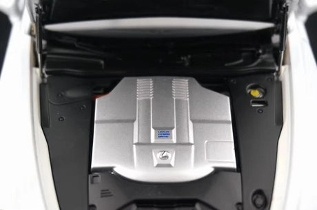 [AutoArt] 1:18 Lexus 2013 LS 600hL White Model Car Die-Cast