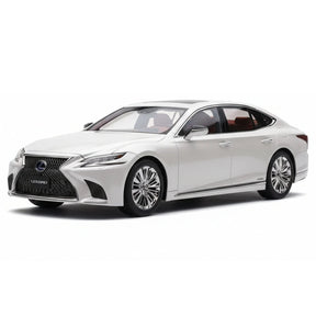[AutoArt] 1:18 Lexus 2017 LS 500h vit modellbil Die-Cast