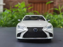 [AutoArt] 1:18 Lexus 2017 LS 500h White Model Car Die-Cast