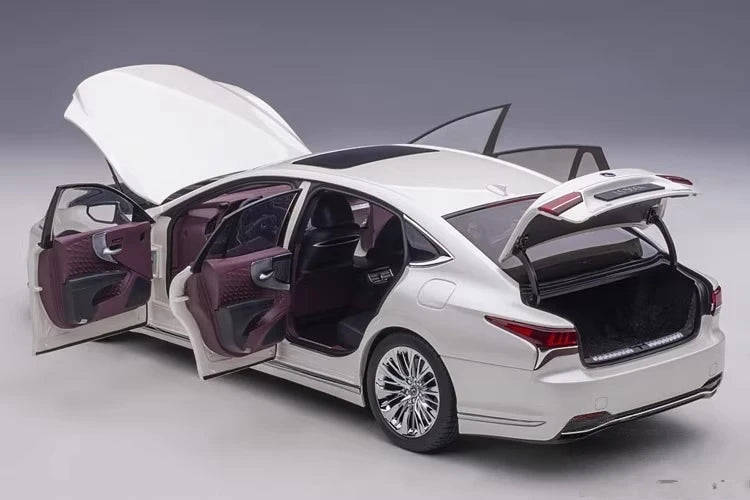[AutoArt] 1:18 Lexus 2017 LS 500h White Model Car Die-Cast
