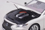 [AutoArt] 1:18 Lexus 2017 LS 500h vit modellbil Die-Cast