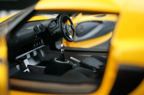AutoArt Lotus 2006 Exige S Yellow 1:18 – نموذج معدني قابل للجمع من القالب المصبوب