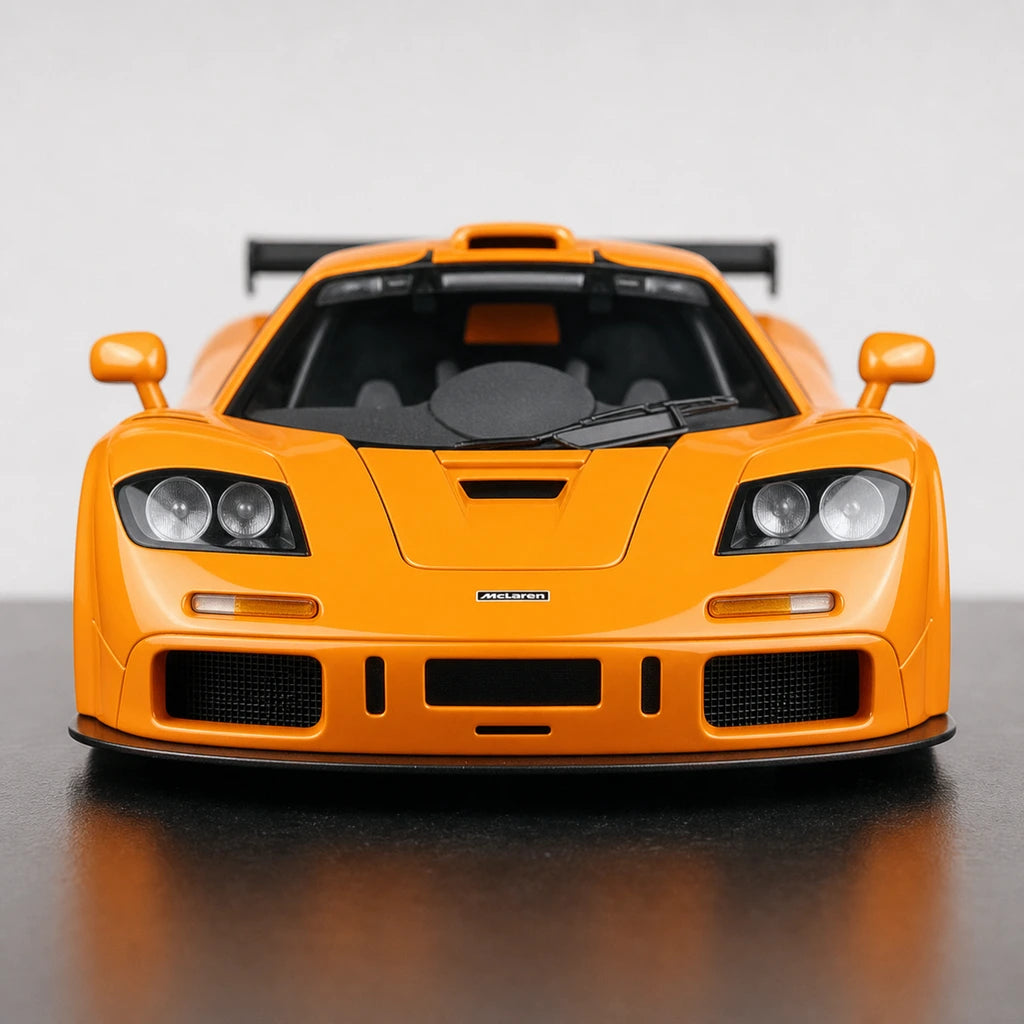 AutoArt McLaren 1995 F1 GTR LM بابايا أورانج 1:18 – نموذج معدني قابل للجمع من القالب المصبوب