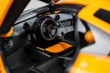 AutoArt McLaren 1995 F1 GTR LM بابايا أورانج 1:18 – نموذج معدني قابل للجمع من القالب المصبوب