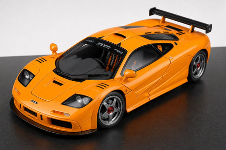 AutoArt McLaren 1995 F1 GTR LM بابايا أورانج 1:18 – نموذج معدني قابل للجمع من القالب المصبوب
