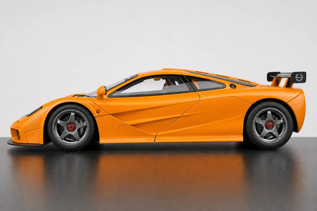 AutoArt McLaren 1995 F1 GTR LM بابايا أورانج 1:18 – نموذج معدني قابل للجمع من القالب المصبوب
