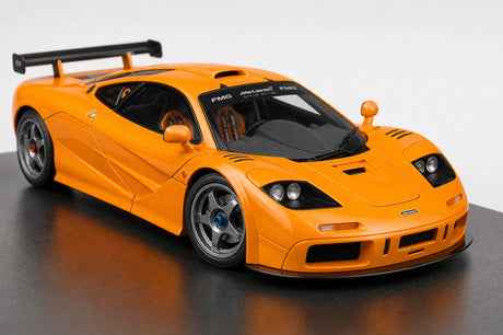 AutoArt McLaren 1995 F1 GTR LM بابايا أورانج 1:18 – نموذج معدني قابل للجمع من القالب المصبوب