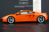 AutoArt McLaren 2011 MP4-12C أورانج 1:18 – نموذج معدني قابل للجمع مصبوب.