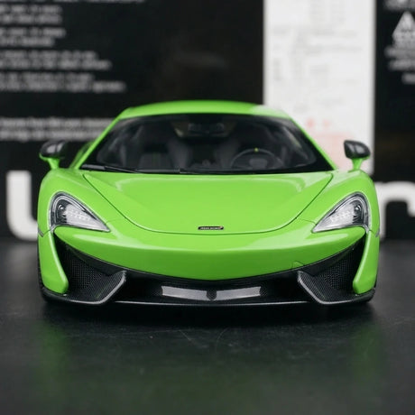 AutoArt McLaren 2015 570S Green 1:18 – نموذج معدني قابل للجمع من القالب المصبوب
