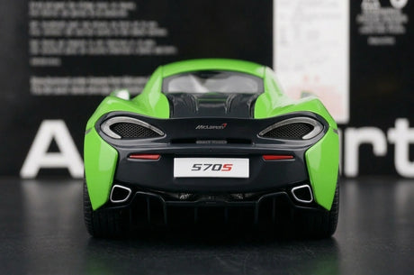 AutoArt McLaren 2015 570S Green 1:18 – نموذج معدني قابل للجمع من القالب المصبوب