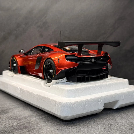 AutoArt McLaren 2015 650S GT3 Volcano Orange 1:18 – نموذج معدني قابل للجمع مصبوب.