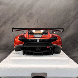 AutoArt McLaren 2015 650S GT3 Volcano Orange 1:18 – نموذج معدني قابل للجمع مصبوب.