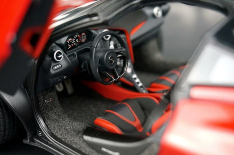 AutoArt McLaren 2017 720S Burgundy 1:18 – نموذج معدني قابل للجمع مصبوب، مصبوب.