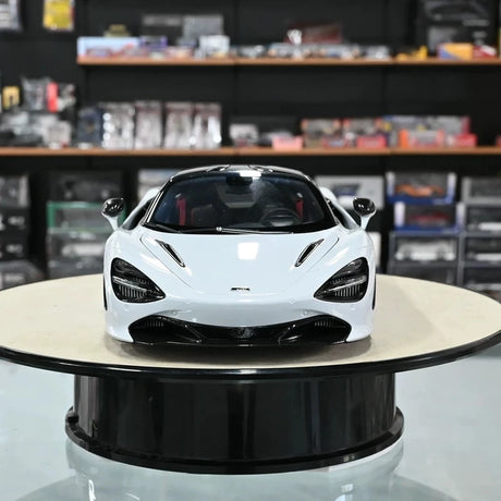 AutoArt McLaren 2017 720S White 1:18 – نموذج معدني قابل للجمع من القالب المصبوب