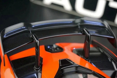 AutoArt McLaren 2018 Senna أورانج 1:18 – نموذج معدني قابل للجمع مصبوب.