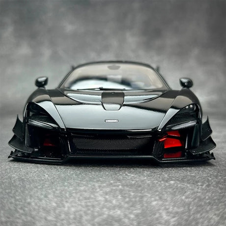 AutoArt McLaren 2019 Senna GTR بلاك 1:18 – نموذج معدني قابل للجمع