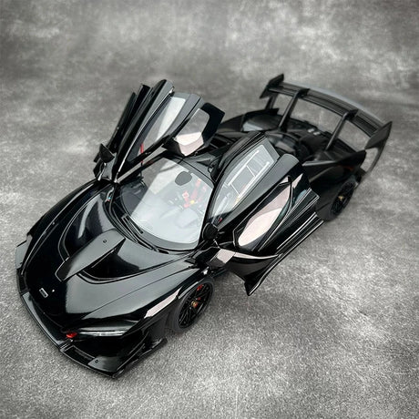 AutoArt McLaren 2019 Senna GTR بلاك 1:18 – نموذج معدني قابل للجمع