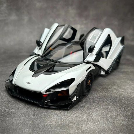 AutoArt McLaren 2019 Senna GTR وايت 1:18 – نموذج معدني قابل للجمع من القالب المصبوب