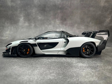 AutoArt McLaren 2019 Senna GTR وايت 1:18 – نموذج معدني قابل للجمع من القالب المصبوب