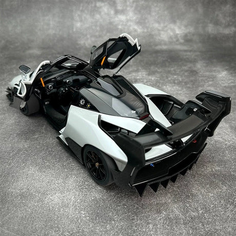 AutoArt McLaren 2019 Senna GTR وايت 1:18 – نموذج معدني قابل للجمع من القالب المصبوب