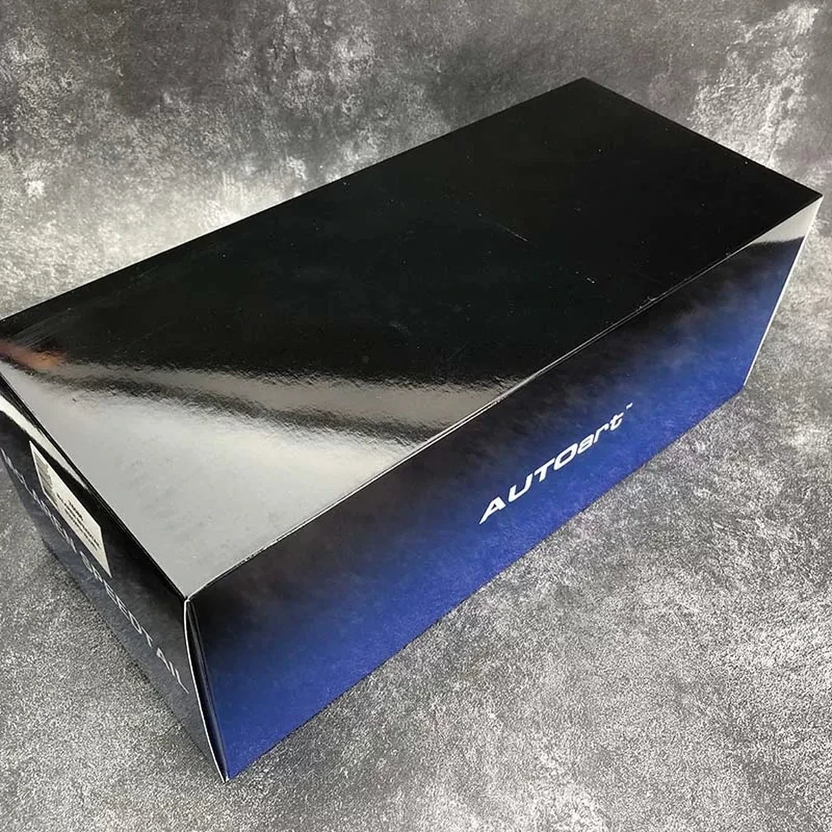 AutoArt McLaren 2020 سبيدتيل ريد 1:18 – نموذج معدني قابل للجمع من القالب المصبوب