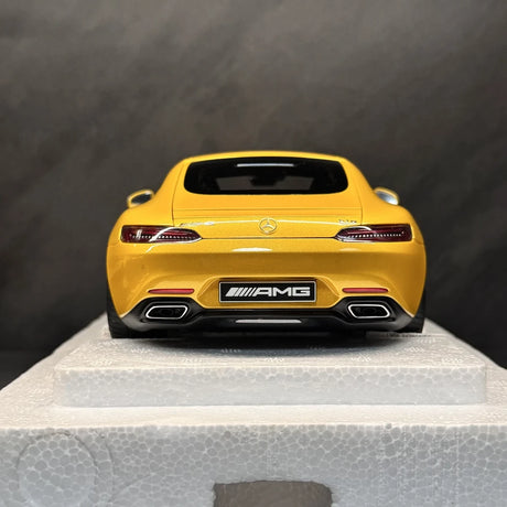 [AutoArt] 1:18 Mercedes- نموذج سياراتAMG 2015 GT S الأصفر مصبوب.