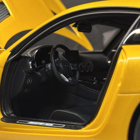 [AutoArt] 1:18 Mercedes- نموذج سياراتAMG 2015 GT S الأصفر مصبوب.