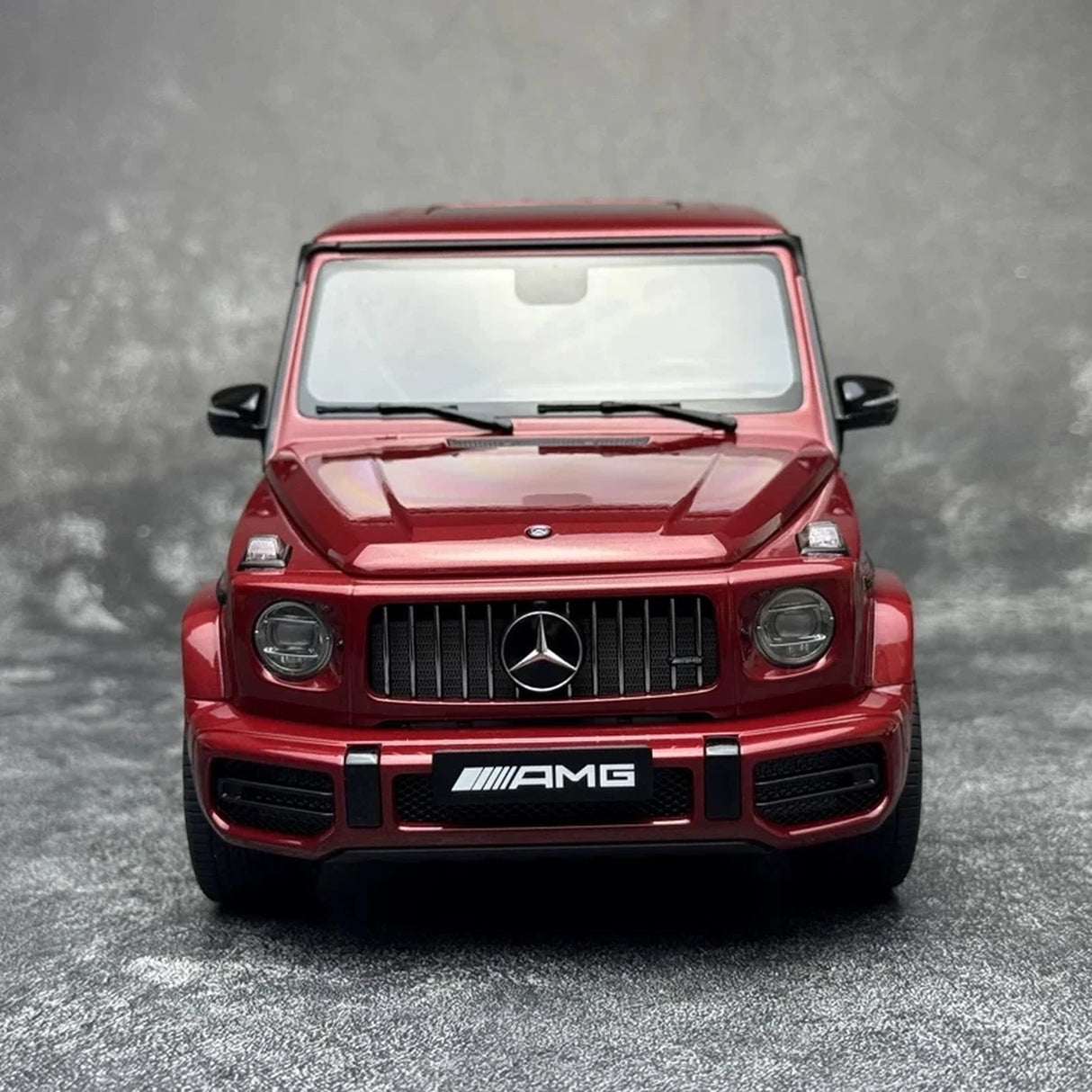 [AutoArt] 1:18 Mercedes-AMG 2019 طراز G 63 الأحمر للسيارات المصبوبة