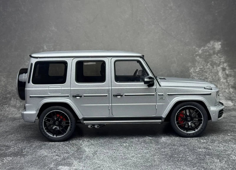 [AutoArt] 1:18 Mercedes-AMG 2019 G 63 Silber-Modellwagen in Druckguss