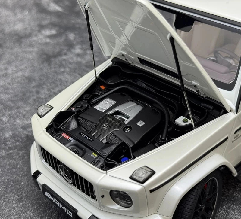 [AutoArt] 1:18 Mercedes-AMG 2019 G 63 White Model Car Die-Cast