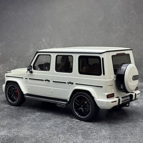 [AutoArt] 1:18 Mercedes-AMG 2019 G 63 White Model Car Die-Cast
