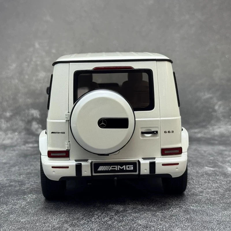 [AutoArt] 1:18 Mercedes-AMG 2019 G 63 White Model Car Die-Cast