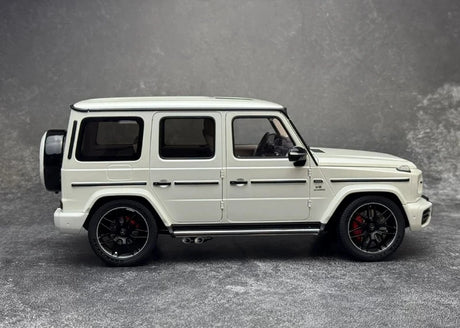 [AutoArt] 1:18 Mercedes-AMG 2019 G 63 White Model Car Die-Cast
