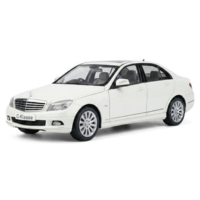 [AutoArt] 1:18 Mercedes-Benz 2007 Classe C Sedan Modello Bianco Modello Pressofuso