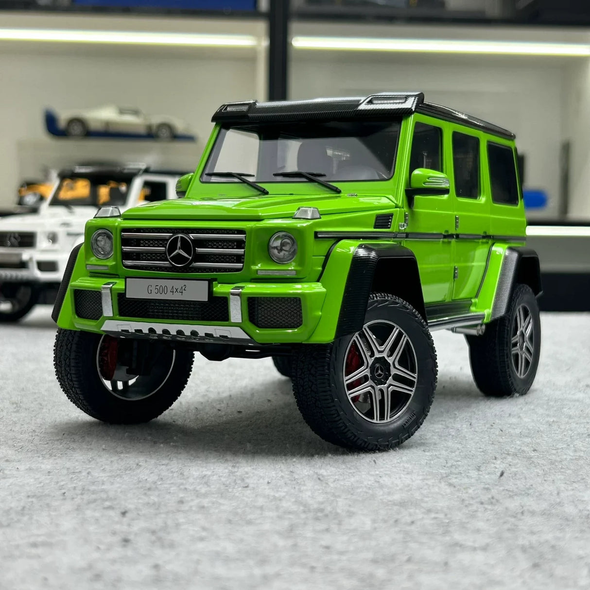AutoArt Mercedes-Benz 2015 G 500 4x4 cuadrado Alien Green 1:18 – Modelo de fundición a presión coleccionable