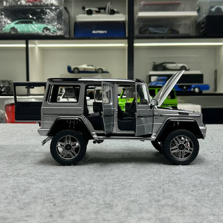 AutoArt Mercedes-Benz 2015 G 500 4x4 Carré Argent 1:18 – Modèle Moulé sous pression de collection