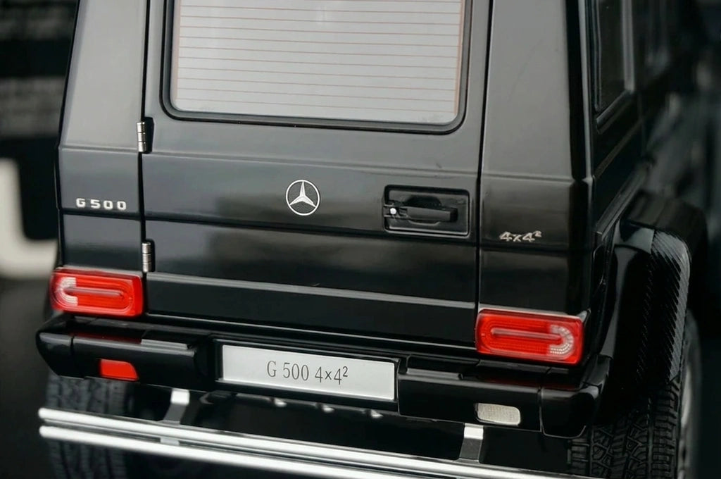 [AutoArt] 1:18 Mercedes-Benz 2015 G500 Modello Nero 4x4 Quadrato in Metallo