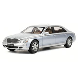 [AutoArt] 1:18 Mercedes-Maybach 2002 62 modello di auto argento e blu in metallo pressofuso