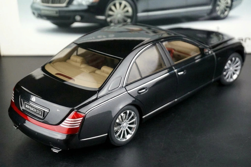 [AutoArt] 1:18 Mercedes-Maybach 2005 57S Auto Modello Nero in Pressofuso
