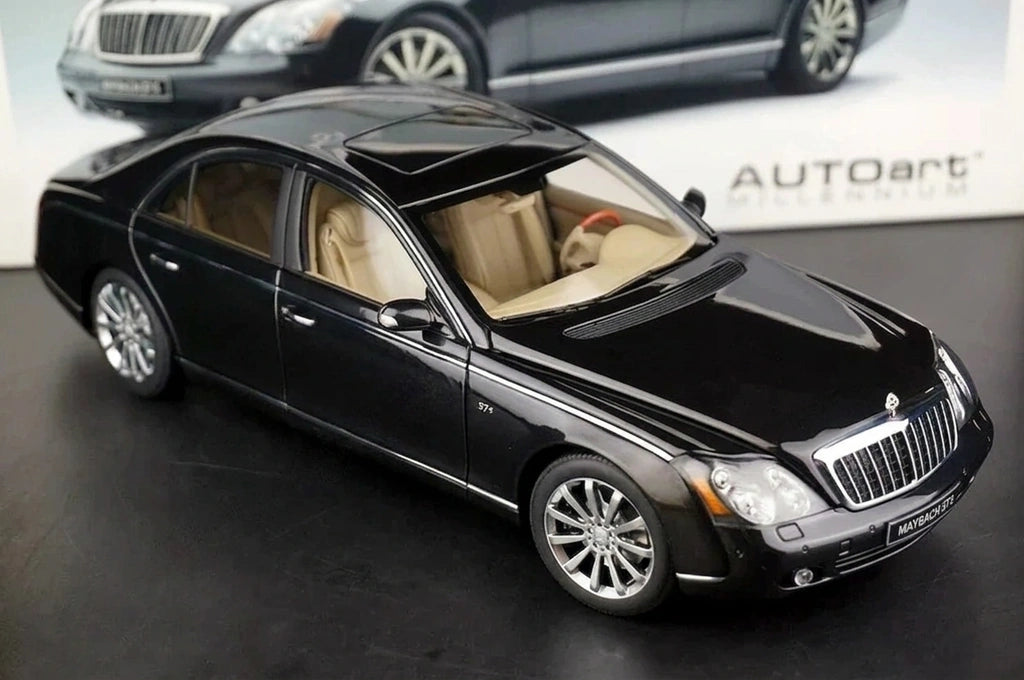 [AutoArt] 1:18 Mercedes-Maybach 2005 57S Auto Modello Nero in Pressofuso